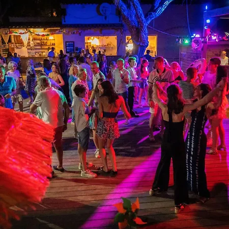 홀리데이파크 Kallisterra 2*