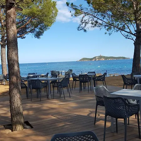 Kallisterra Tatil parkı 4*