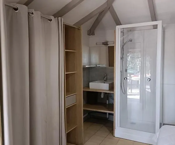 Kallisterra Kompleks wypoczynkowy 4*